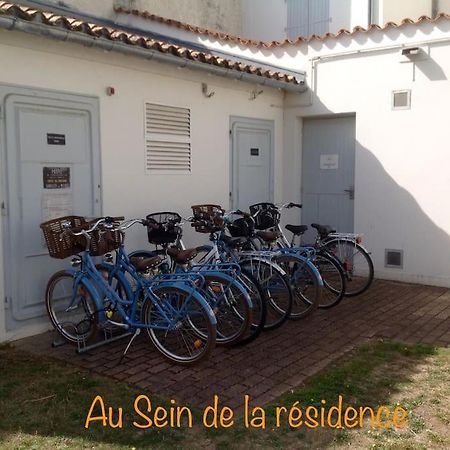 Eole, Idealement Situe Sur Le Port De St Martin De Re Saint-Martin-de-Ré Eksteriør bilde