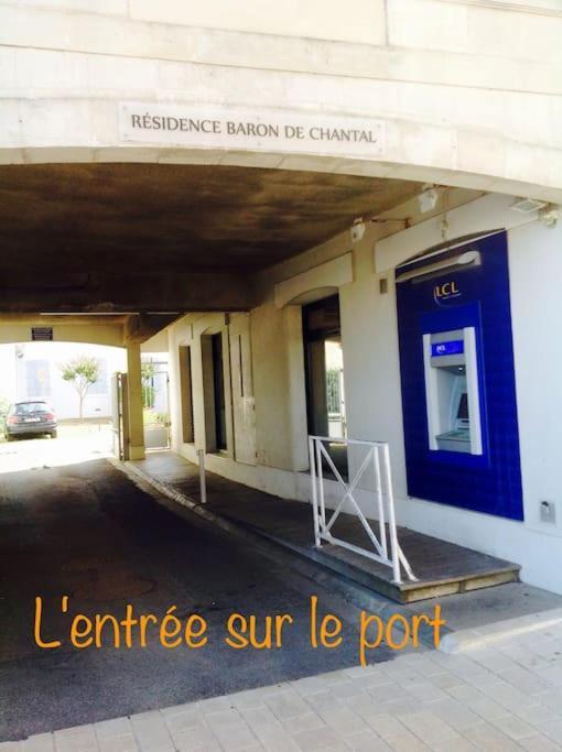 Eole, Idealement Situe Sur Le Port De St Martin De Re Saint-Martin-de-Ré Eksteriør bilde